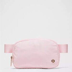 Lululemon Everywhere Belt Bag 1L- Blissful Pink